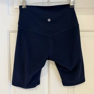 Lululemon navy biker short size 4 perfect condition